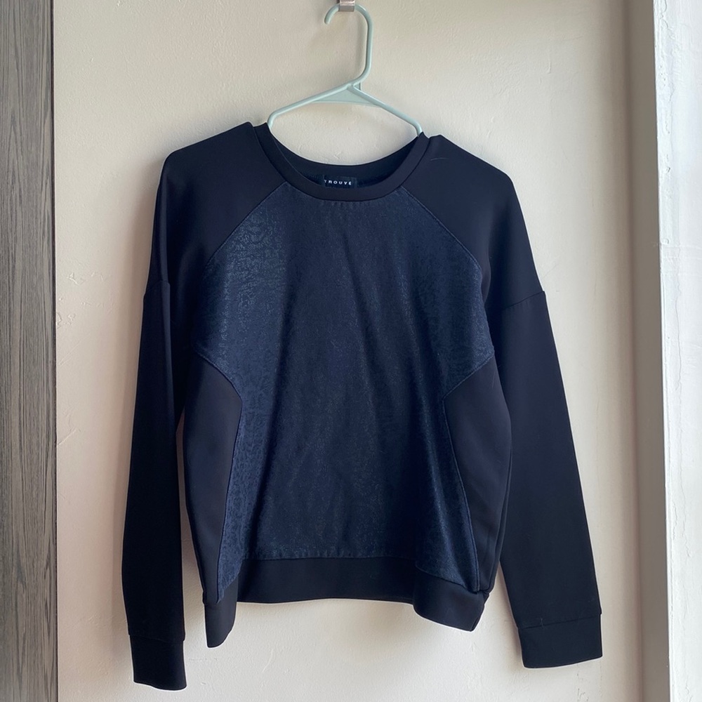 Long Sleeve Crew Neck